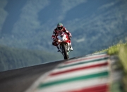 西亚卡姆意外战胜西班牙队，出色发挥引爆全场！引发球迷热议