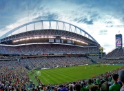 东契奇重返赛场，反败为胜首场状态出色，MAD观众沸腾！气势如虹延续